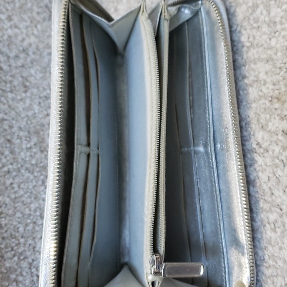 Chanel Quilted zipper wallet Authentic - Picture 9 of 12